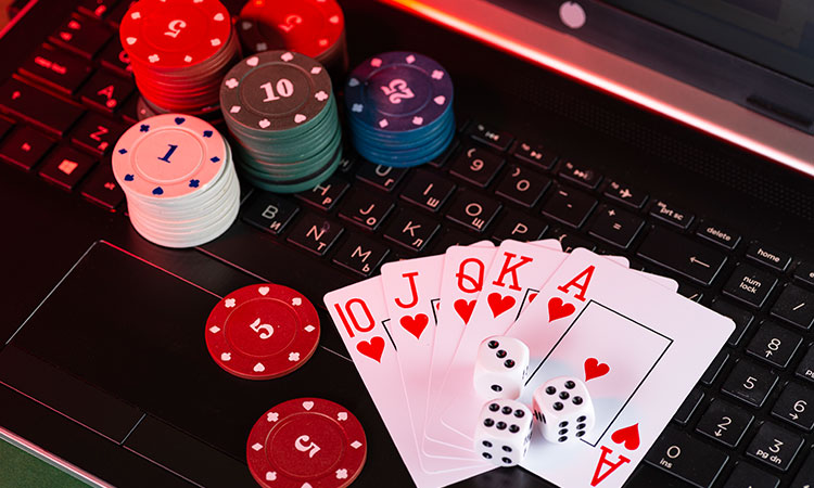 The Thrill of Online Casinos: Entertainment at Your Fingertips